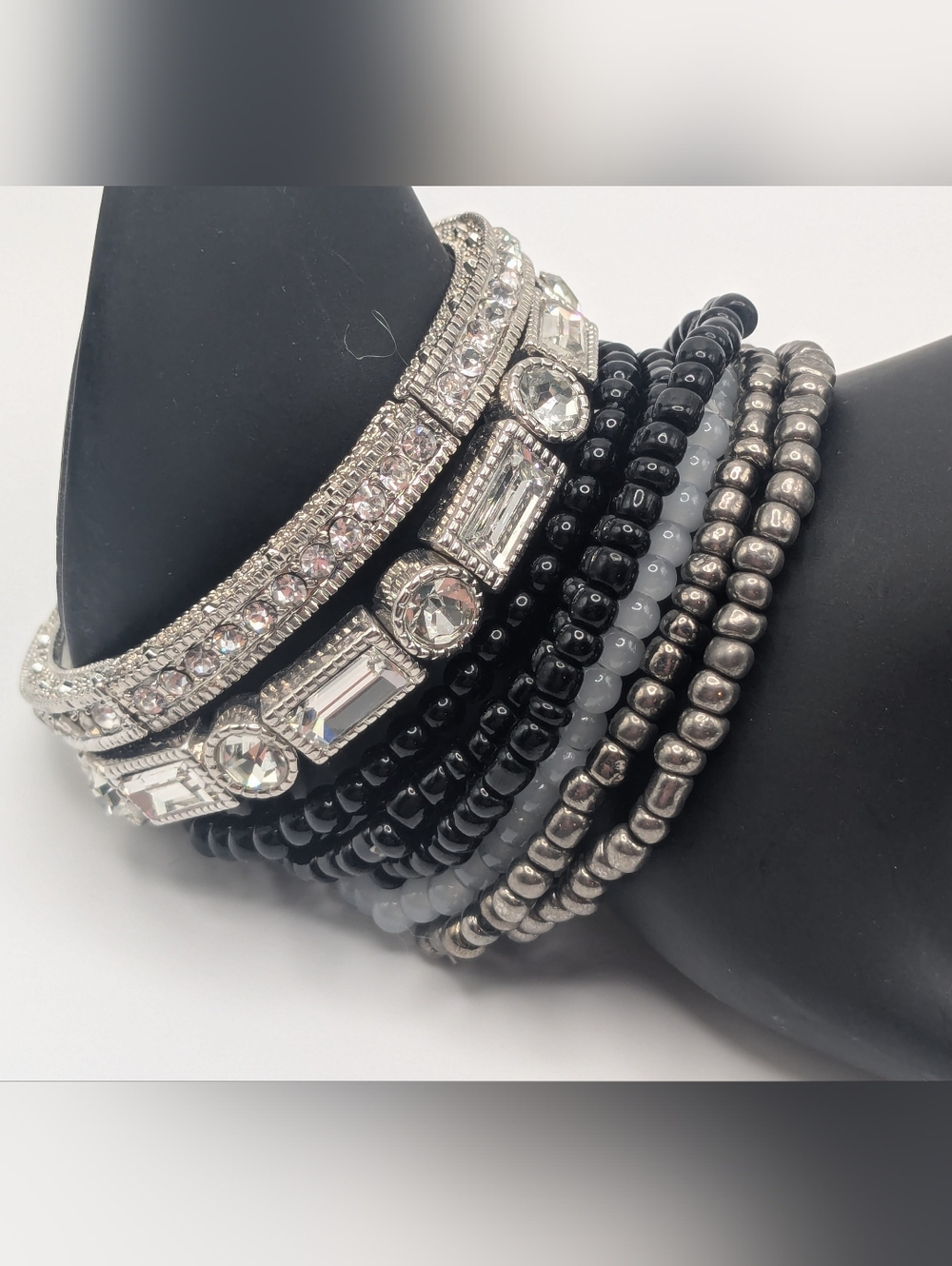 8 Bracelet Group. 6 Beaded And 2 Crystal Stretch Bracelets For Unlimited Looks